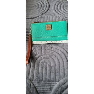 Dooney & Bourke Pebble Grain Folded Zip Wristlet Spearmint
